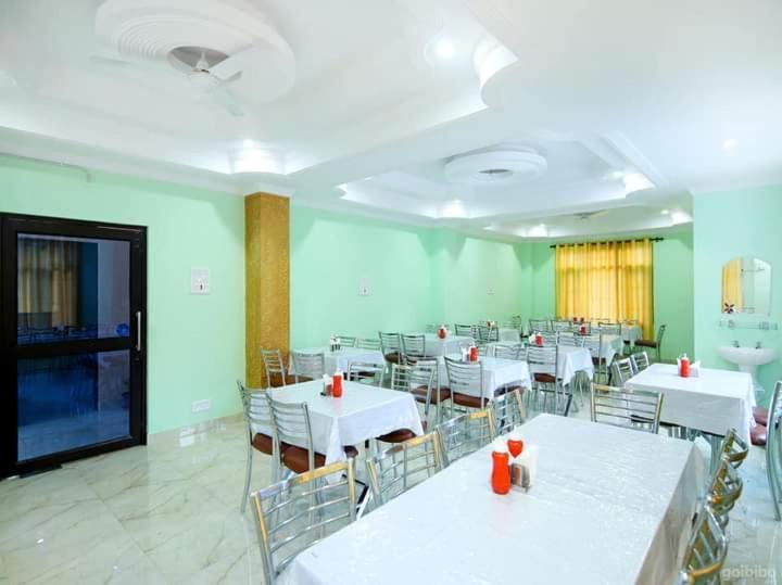 Hotel Alpine View Sarahan Екстер'єр фото