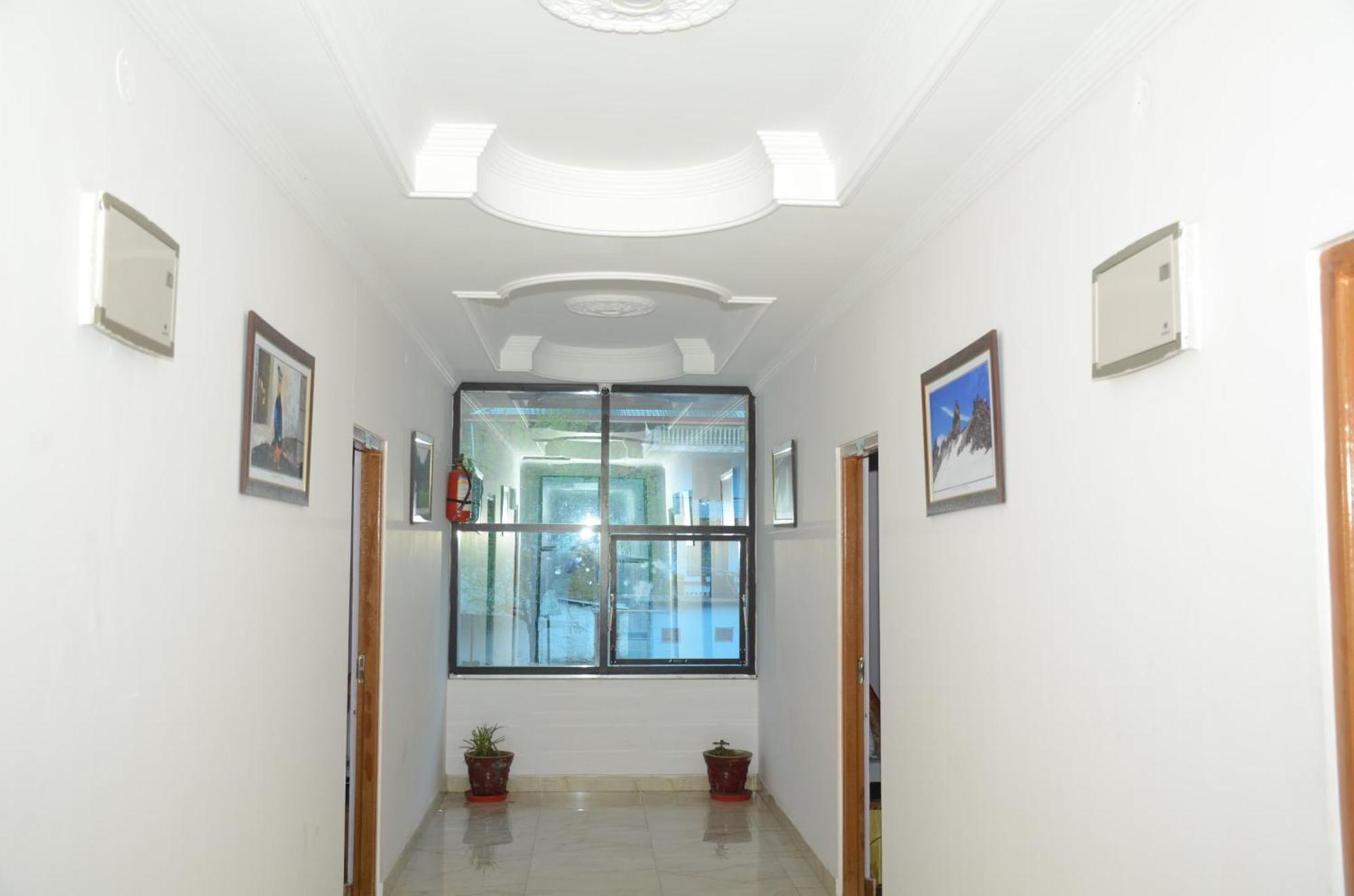 Hotel Alpine View Sarahan Екстер'єр фото