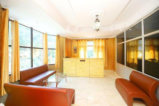 Hotel Alpine View Sarahan Екстер'єр фото