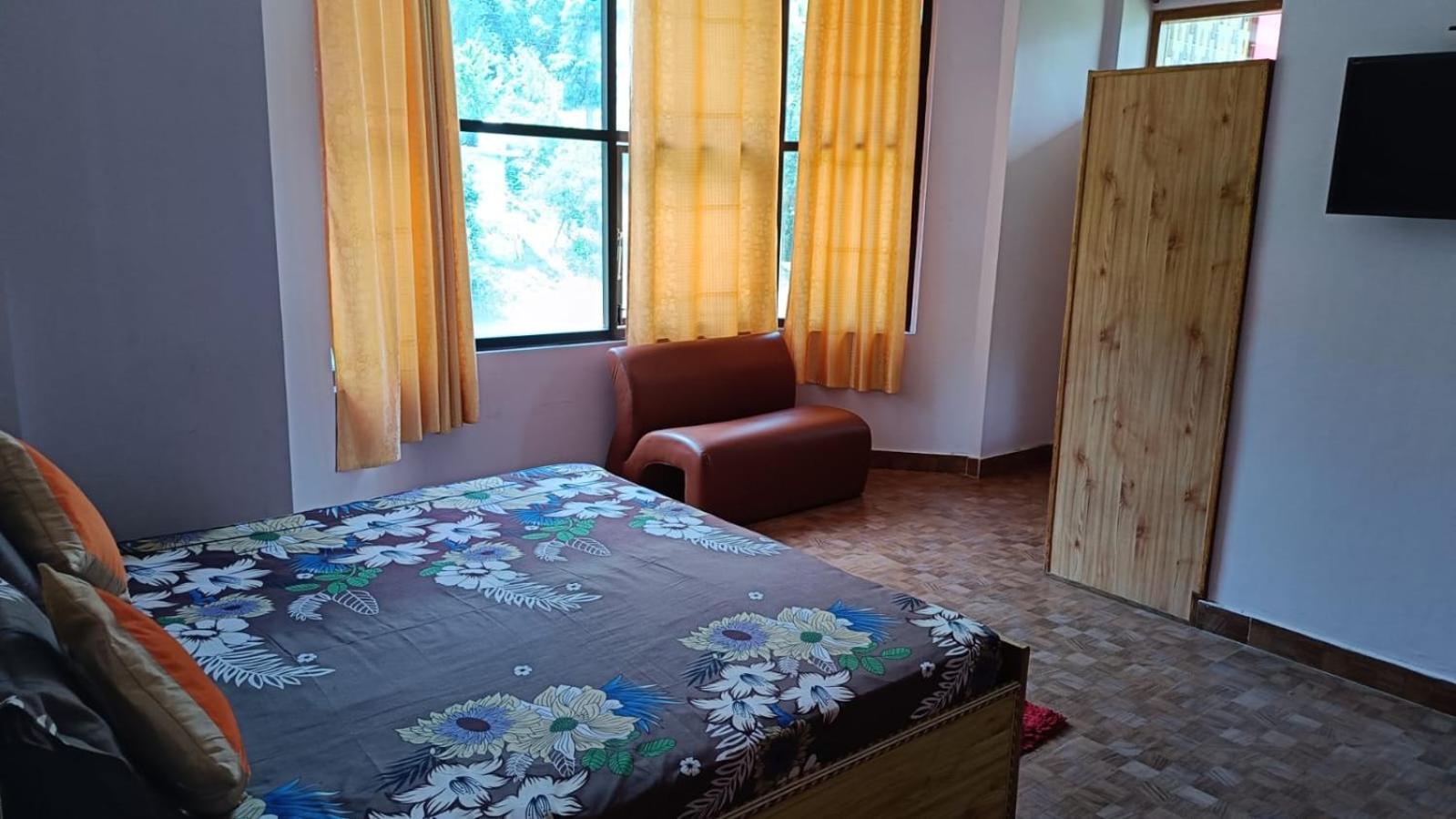 Hotel Alpine View Sarahan Екстер'єр фото
